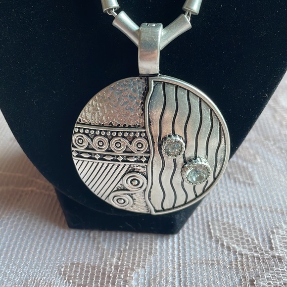 2 Premier Designs necklaces - Picture 3 of 4